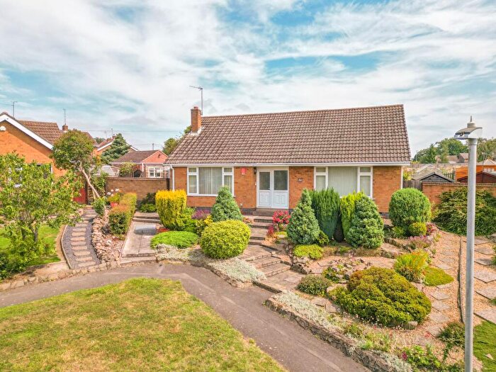 4 Bedroom Chalet For Sale In Hayes Road, Nuneaton, CV10