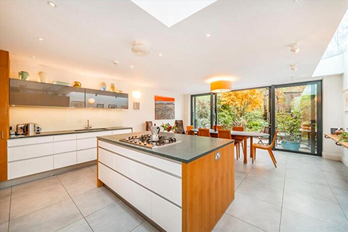 5 Bedroom Terraced House For Sale In Raveley Street, Kentish Town, NW5