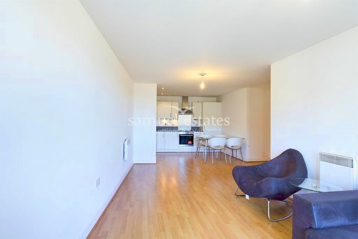 2 Bedroom Flat To Rent In Meath Crescent, Bethnal Green, E2