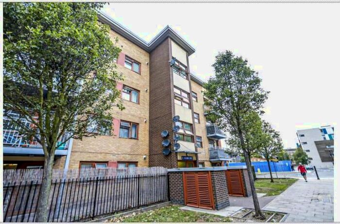 2 Bedroom Flat To Rent In Cooke Street, Barking, IG11