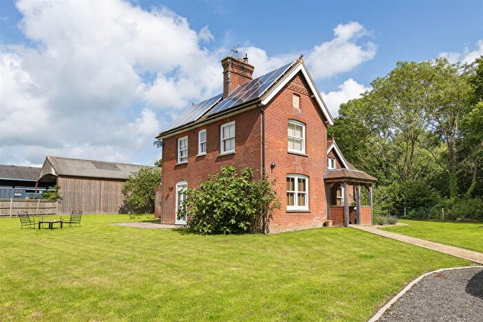 4 Bedroom Detached House To Rent In Chiddingly, Lewes, BN8