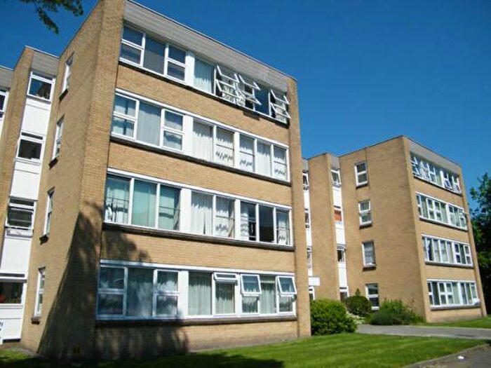 2 Bedroom Flat To Rent In Aynsley Court, Wilbury Avenue, Hove, BN3