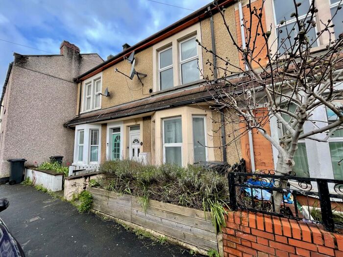 1 Bedroom Flat To Rent In Highbury Road, Bedminster, Bristol, BS3