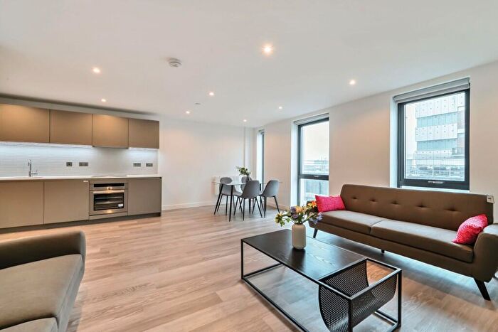 3 Bedroom Apartment To Rent In Lionel Street, Birmingham, B3