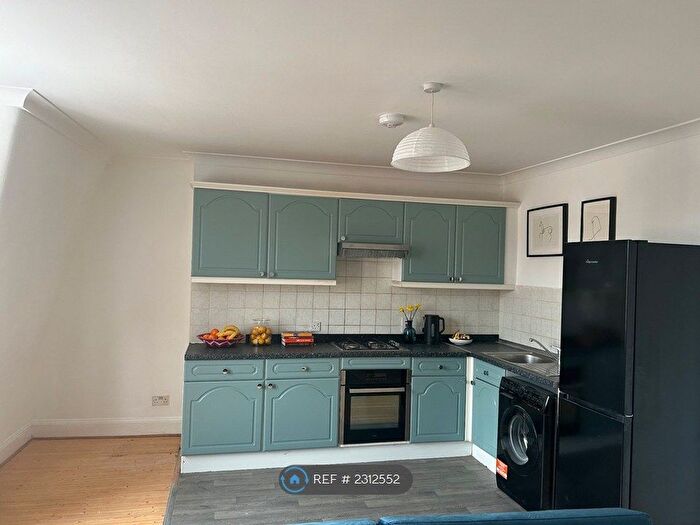 1 Bedroom Flat To Rent In Streatham High Road, London, SW16