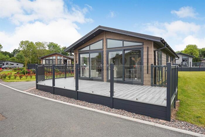 2 Bedroom Detached House For Sale In Bosworth Lakeside Lodges, Market Bosworth, CV13