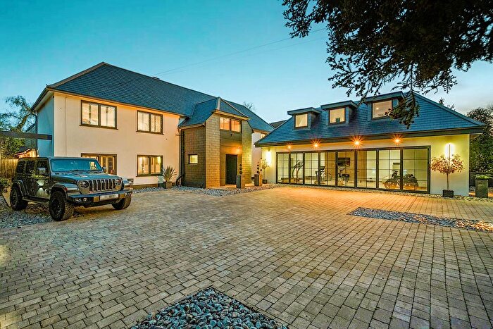 6 Bedroom Detached House For Sale In Stoke Poges, Buckinghamshire, SL2