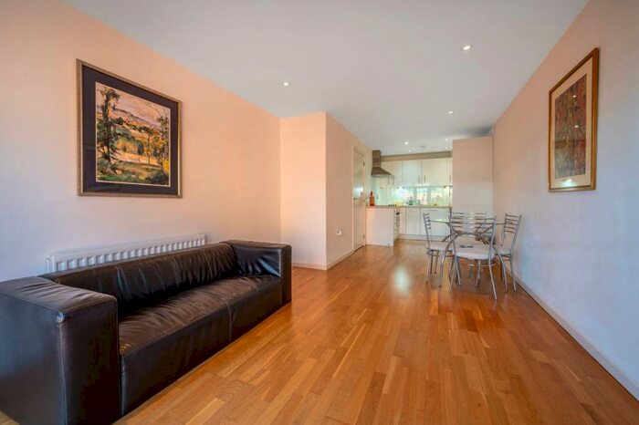 1 Bedroom Flat To Rent In Church Street East, Woking, GU21