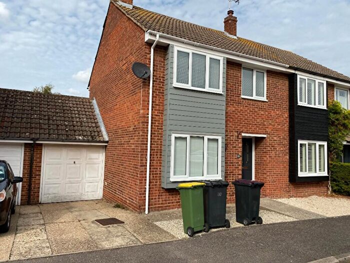 3 Bedroom Semi-Detached House To Rent In Belvedere Avenue, Hockley, Essex, SS5