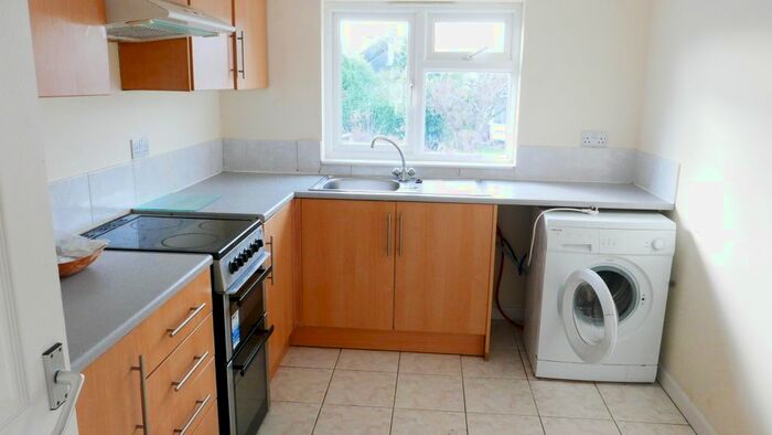1 Bedroom Flat To Rent In Callington Road, Liskeard, Cornwall, PL14