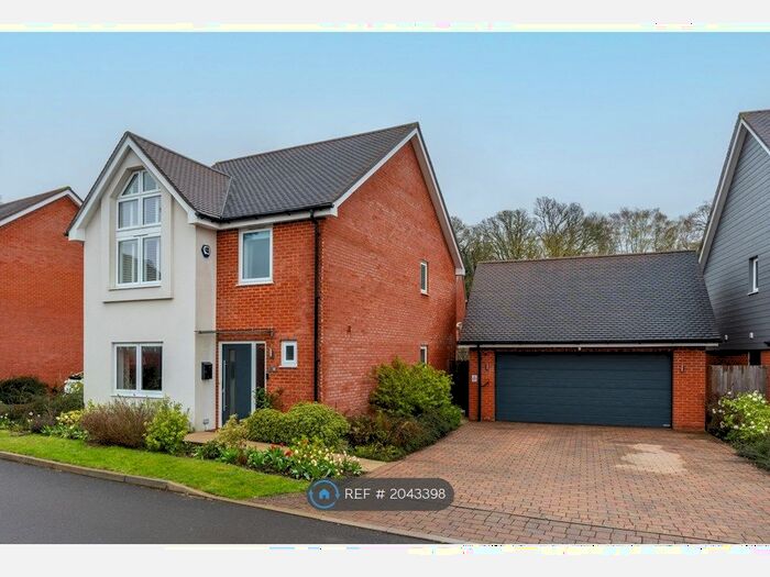 4 Bedroom Detached House To Rent In Oxlease Meadows, Romsey, SO51