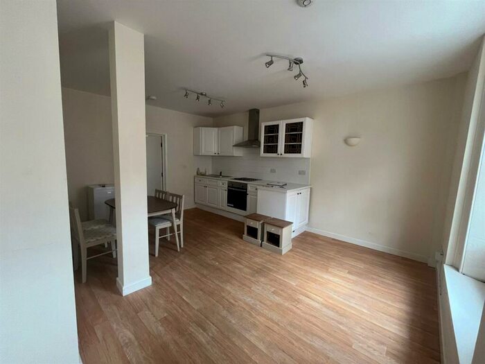 1 Bedroom Flat To Rent In Eastgate, Louth, LN11