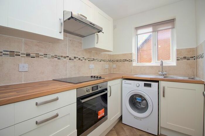 2 Bedroom Maisonette To Rent In Bergamot Gardens, Walnut Tree, Milton Keynes, MK7