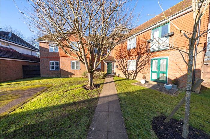 2 Bedroom Flat For Sale In Sturmer Court, Kings Hill, West Malling, Kent, ME19