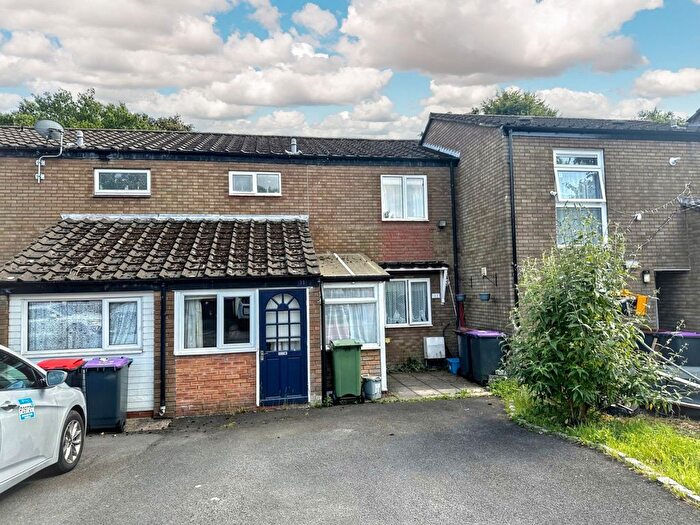 4 Bedroom Terraced House For Sale In Dinthill, Telford, Shropshire, TF3