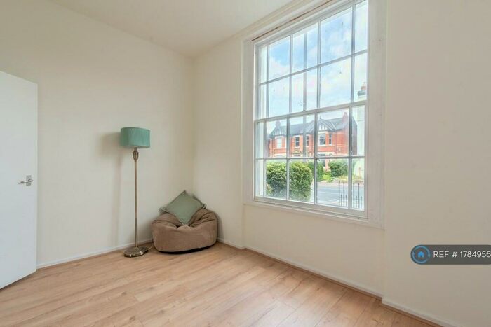 1 Bedroom Flat To Rent In London Road, Cheltenham, GL52
