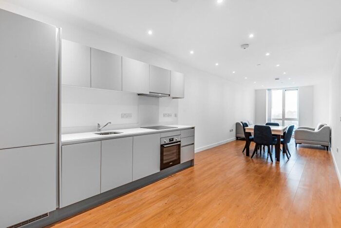 2 Bedroom Apartment To Rent In Royal Winchester House, Bracknell, RG12