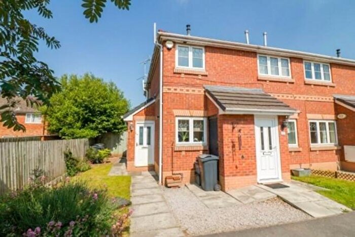 2 Bedroom Apartment To Rent In Colwyn Close, Ellesmere Port, Cheshire, CH65