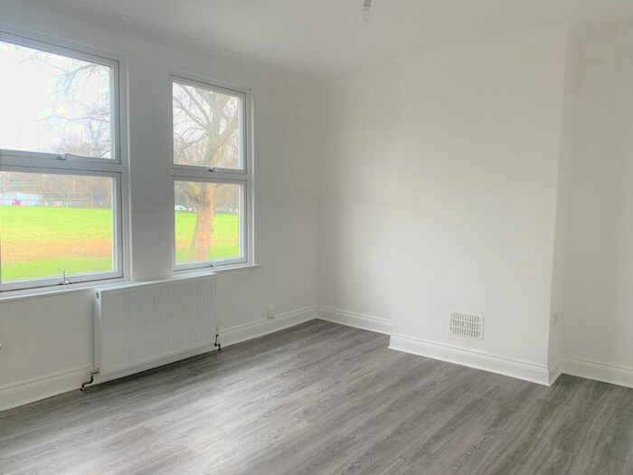 3 Bedroom Maisonette To Rent In Fletching Road, London, E5