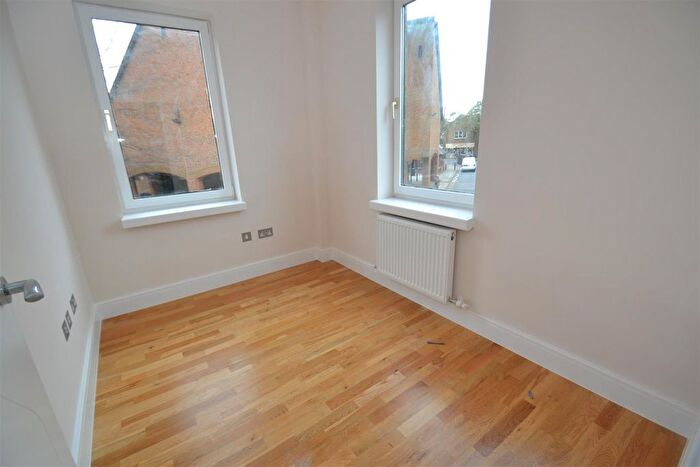 1 Bedroom Flat To Rent In Consort Way, Horley, RH6