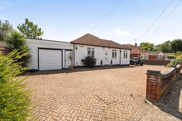 3 Bedroom Detached Bungalow For Sale In Walton Road, Sidcup, DA14