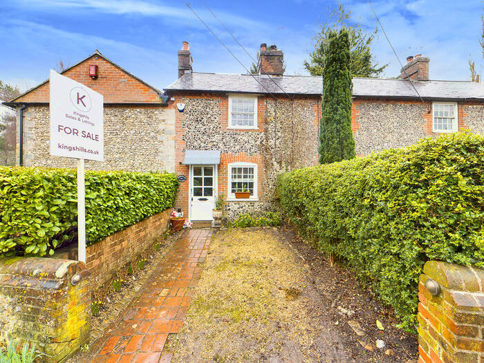 2 Bedroom Cottage For Sale In Sportsman Cottage, Speen Road, HP14