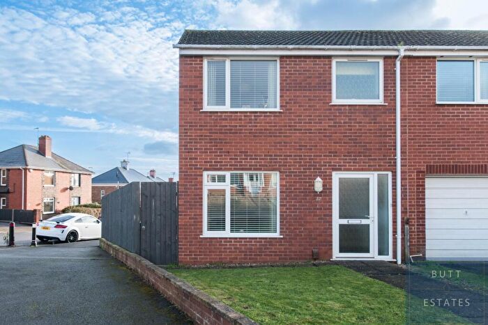 3 Bedroom End Of Terrace House For Sale In Wentworth Gardens, EX4