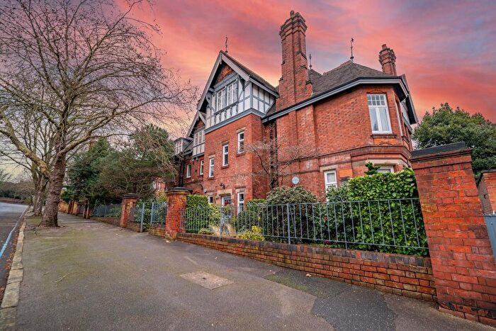 2 Bedroom Flat For Sale In Clumber Road East, The Park, Nottingham, NG7