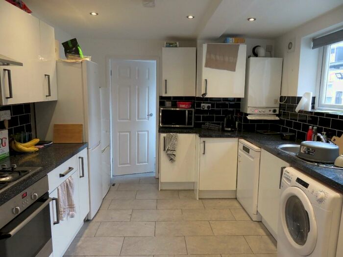 5 Bedroom Terraced House To Rent In Osmaston Street, Nottingham, NG7