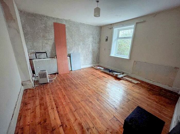 3 Bedroom Detached House For Sale In Cemetery Lodge, Cemetery Lane