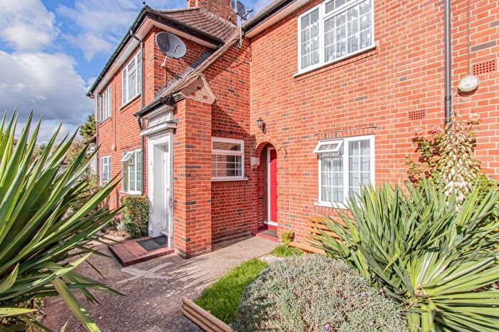 2 Bedroom Flat For Sale In Brookfield Court, Oldfield Lane South, UB6