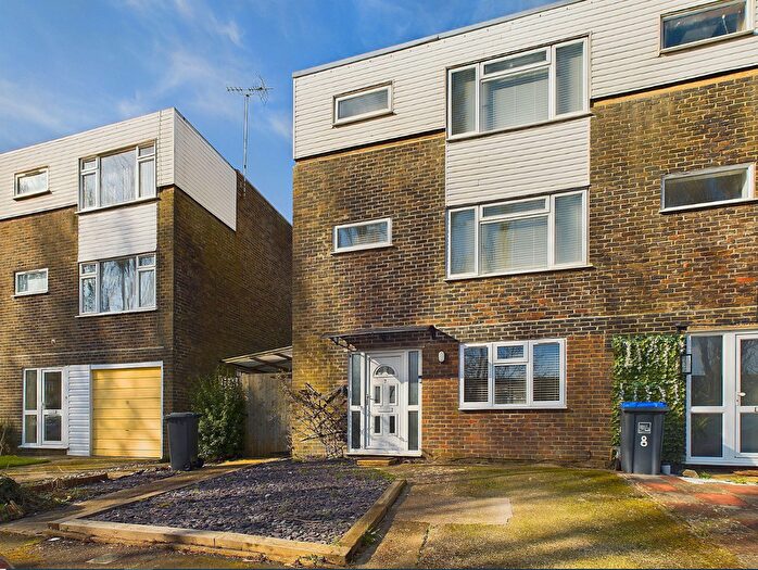 3 Bedroom Town House To Rent In Mulberry Gardens, Goring-By-Sea, BN12