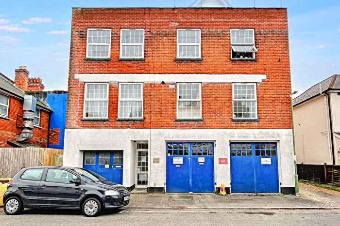 2 Bedroom Flat To Rent In Southbourne, BH5