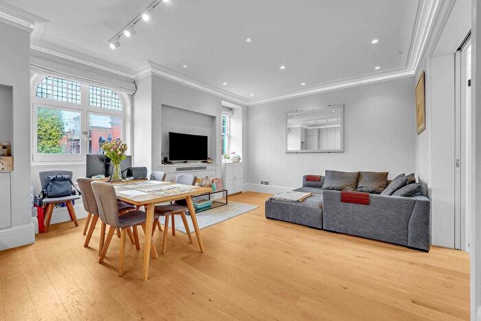 2 Bedroom Flat To Rent In Sloane Gardens, Chelsea, SW1W
