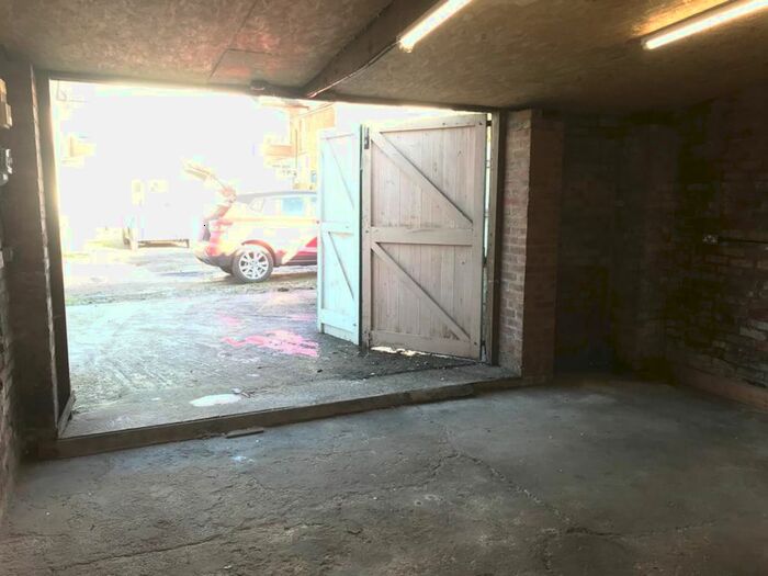 Property To Rent In Ardenham Street, Aylesbury, HP19