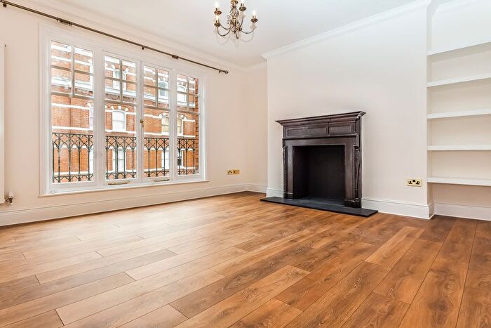 2 Bedroom Flat To Rent In Chiltern Street, London, W1U