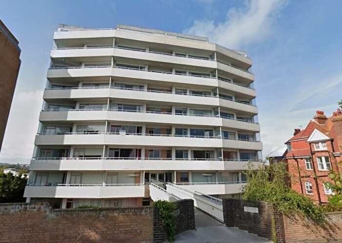 3 Bedroom Flat To Rent In St. Johns Road, Eastbourne, East Sussex, BN20