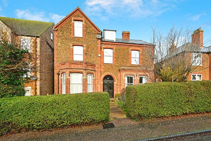 2 Bedroom Flat For Sale In Avenue Road, Hunstanton, Norfolk, PE36