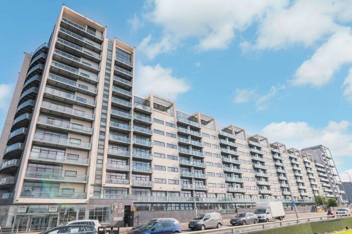 2 Bedroom Apartment To Rent In Lancefield Quay, Glasgow, G3