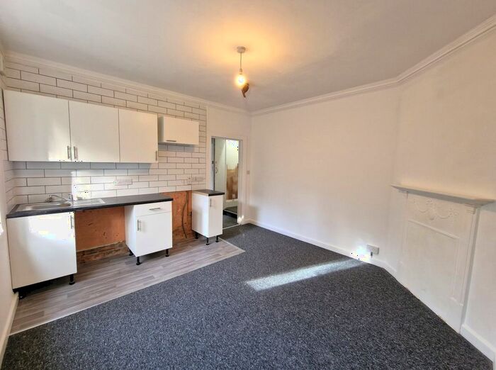 1 Bedroom Flat To Rent In London Road, Luton, LU1