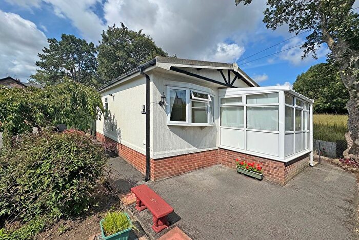 2 Bedroom Mobile/park Home For Sale In Palace Road, Ripon, HG4