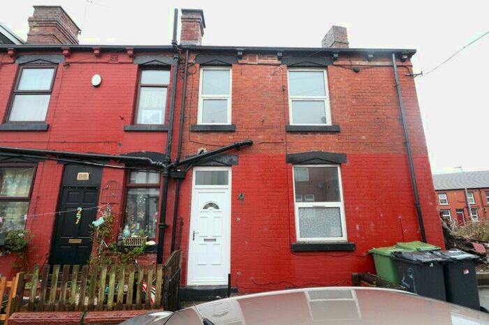 1 Bedroom Terraced House To Rent In Aviary Row, Armley, Uk, LS12