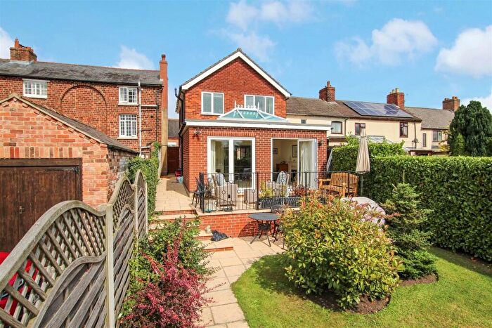 3 Bedroom Detached House For Sale In Navigation Street, DE12