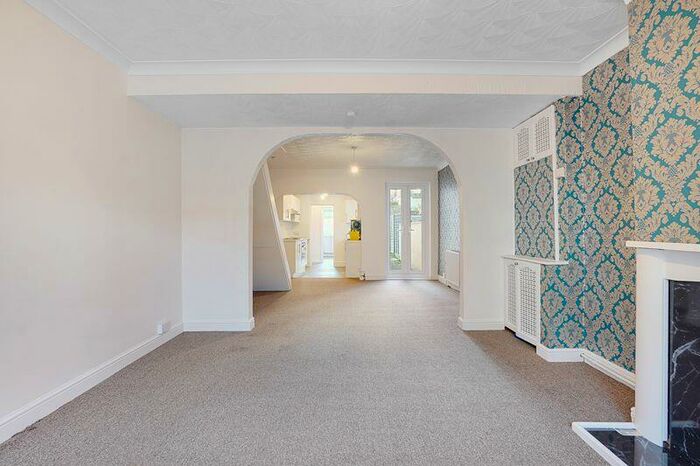 3 Bedroom Terraced House To Rent In First Avenue, Chatham, ME4