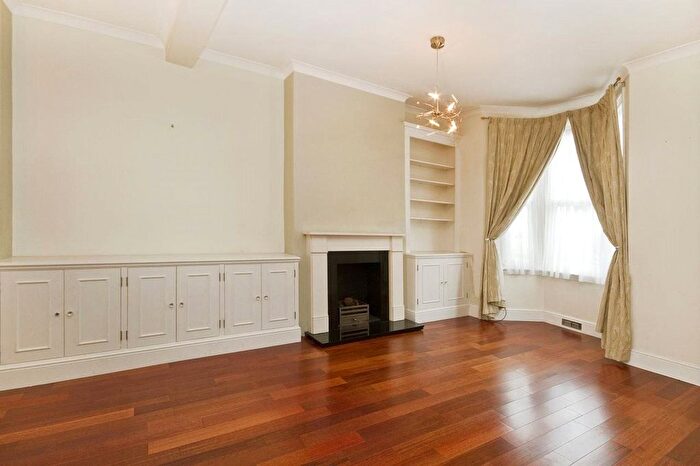4 Bedroom Terraced House To Rent In Hannell Road, Fulham, SW6