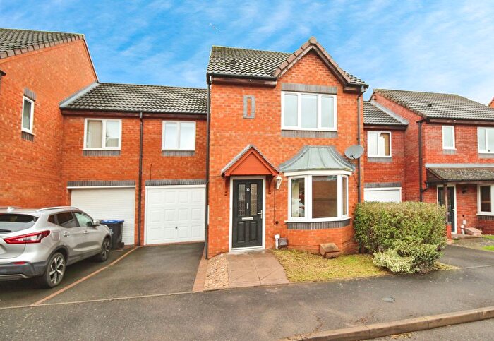 3 Bedroom Semi Detached House For Sale In Beavers Brook Close, Leamington Spa, CV31
