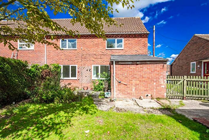 3 Bedroom Property For Sale In The Close, Woodcote, RG8