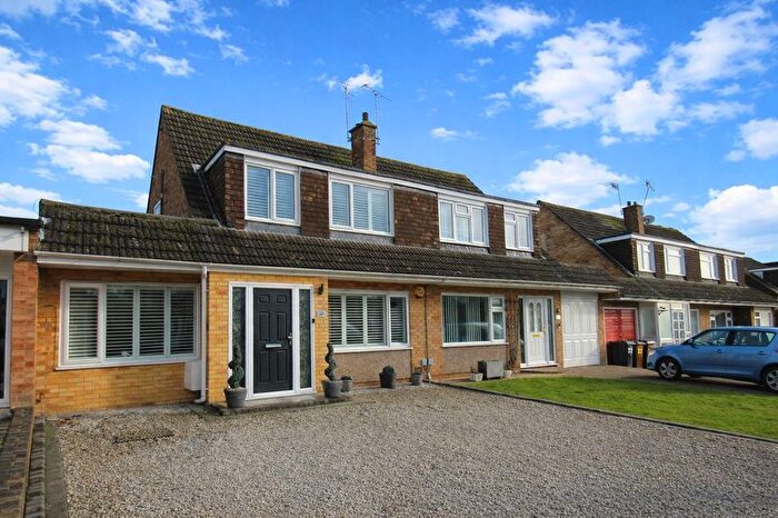 4 Bedroom Semi Detached House For Sale In Fleming Way, Tonbridge, TN10