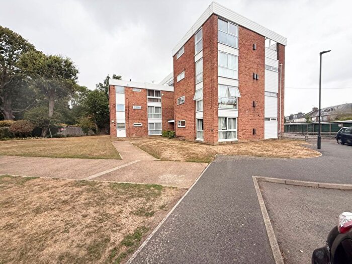 1 Bedroom Flat To Rent In Avalon Close, Enfield, EN2