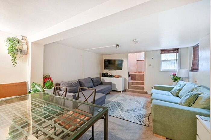 1 Bedroom Flat To Rent In Gunnersbury Lane, Acton, W3